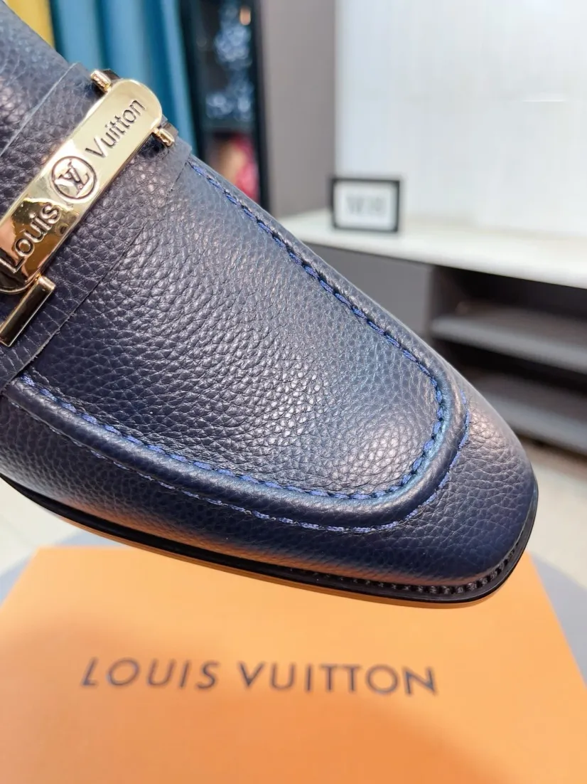 Men's men's shoes 💰500🌸🌸 [Louis Vuitton (LV)] High-end business formal leather shoes 🍀 luxurious and elegant style, both practicality and style, professional focus on details and quality, counter original 1⃣️: 1⃣️ ultra-accurate reproduction 👍🏻! Material: The upper is made of imported original calfskin➕imported Italian cowhide leather. Original anti-slip and wear-resistant outsole! Code number: 38--44 (45 customized)
